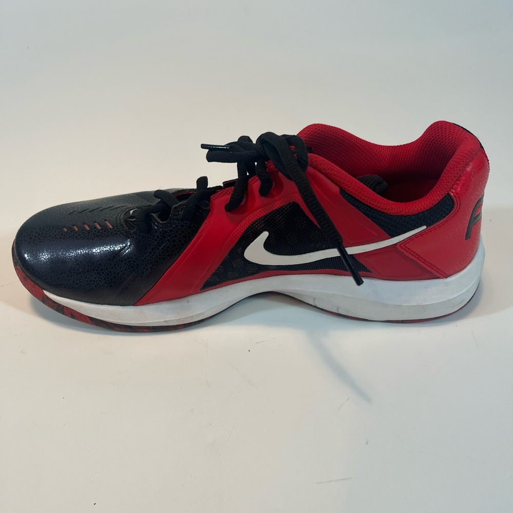 Nike Air 719924-004 Shoe Men's Size 10  Red & Black Mavin Basketball Low Leather - Picture 3 of 12